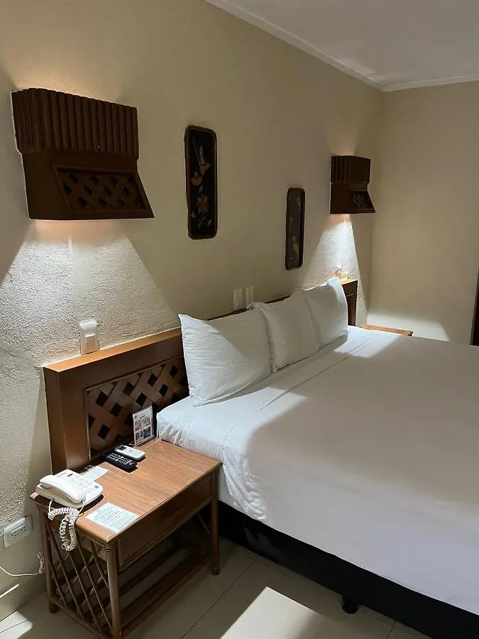Hotel Plaza Kokai Cancun