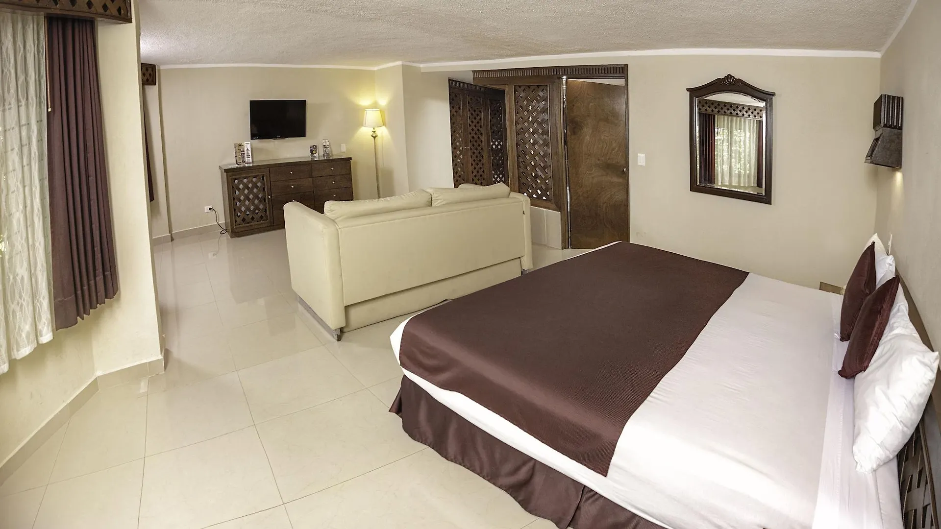 Hotel Plaza Kokai Cancun