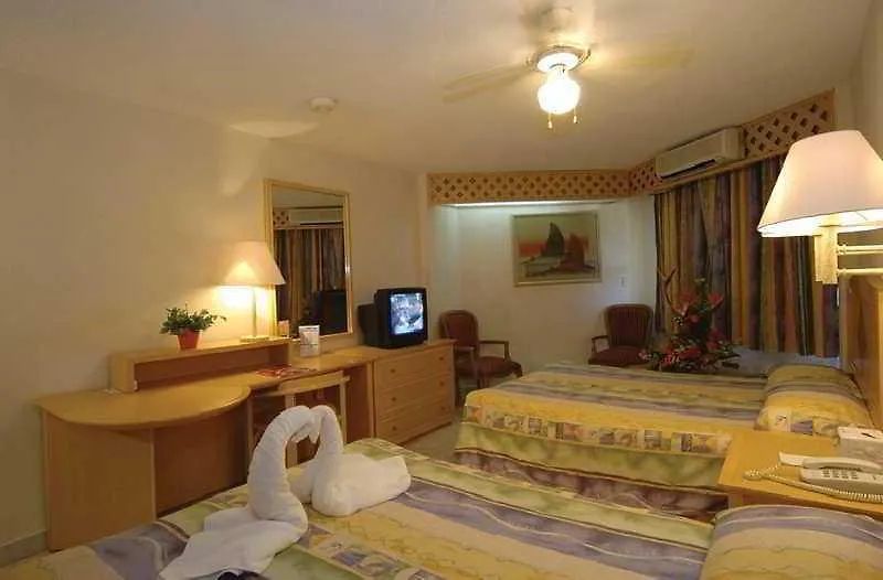 Hotel Plaza Kokai Cancun