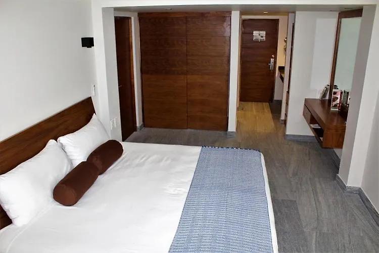 ****  Hotel Plaza Kokai Cancun Mexico