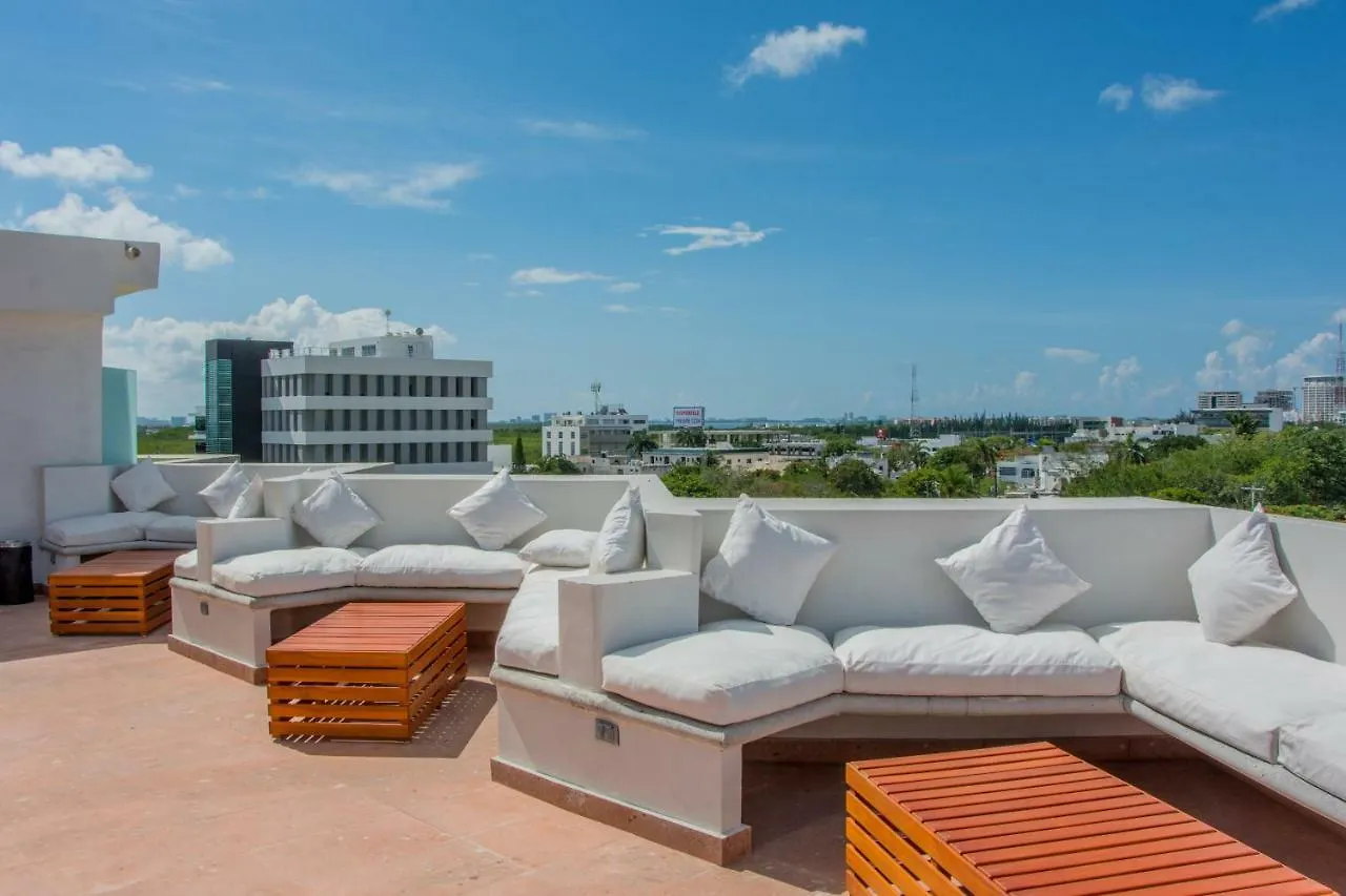 Hotel Plaza Kokai Cancun Mexico