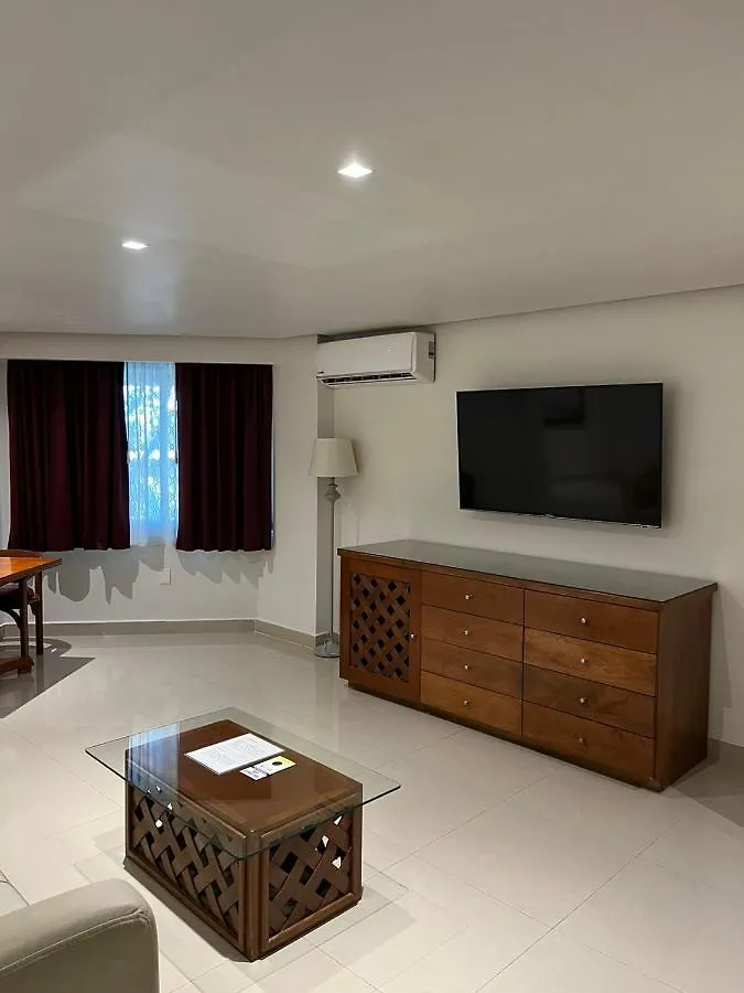 Hotel Plaza Kokai Cancún